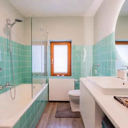 Haus Christina - Romantik Apartment Burs